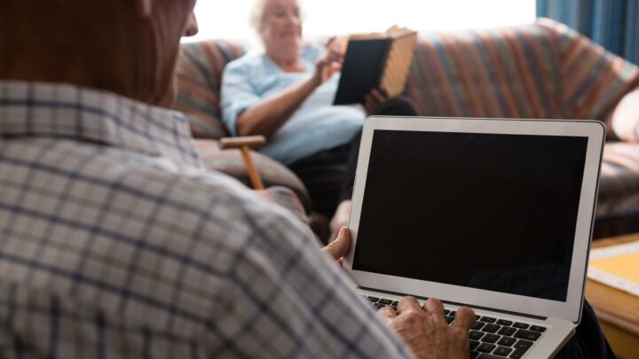 Propuestas para combatir la brecha digital en las personas mayores