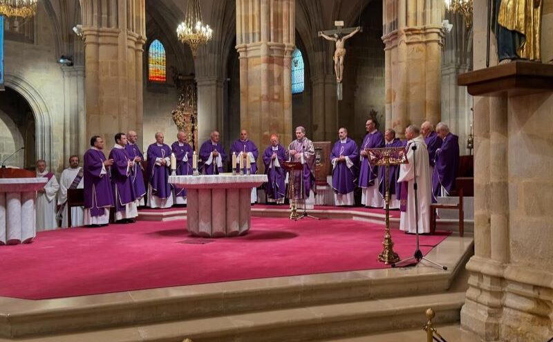 «Con profundo agradecimiento decimos adiós a este sacerdote bueno y fiel»