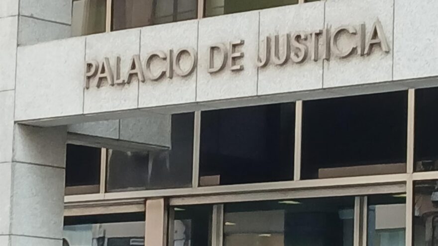 Condenada a siete años y medio de prisión una mujer que contrató a un hombre para matar a su marido en Sestao