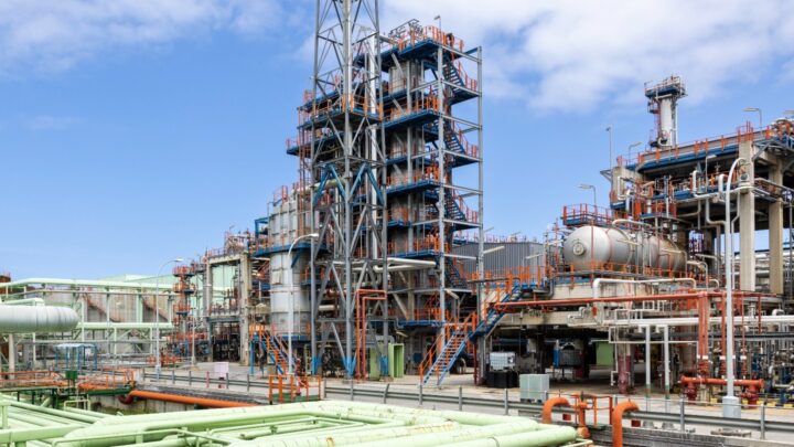 Fallece un trabajador en la refinería de Petronor