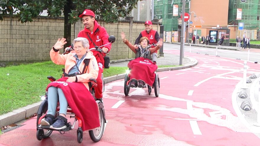 El Ayuntamiento te lleva en bici: «El objetivo es que todas las personas mayores puedan dar un paseo»