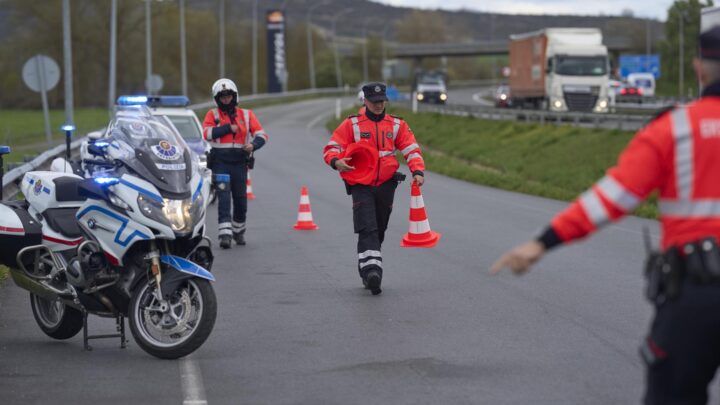 Ertzaintza y policías locales intensifican las campañas de control de velocidad en Euskadi