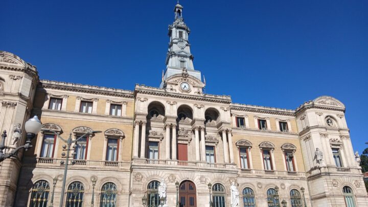 El Ayuntamiento de Bilbao se iluminará de morado con motivo del 25N