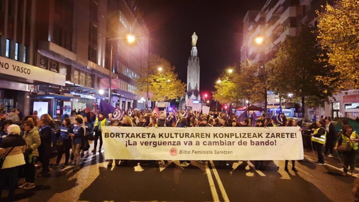 Miles de personas reivindican en Bilbao la autodefensa feminista y denuncian la violencia machista