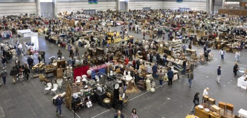 Bilbao Exhibition Centre (BEC) alberga este sábado y domingo la 51ª edición de Desembalaje Bilbao, la feria de antigüedades.