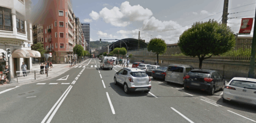 El Ayuntamiento de Bilbao ha anunciado la ocupación del carril de circulación bus-taxi en la calle Hurtado de Amezaga.