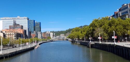 La Villa de Bilbao luce un cielo espectacular con temperaturas máximas de 20 grados